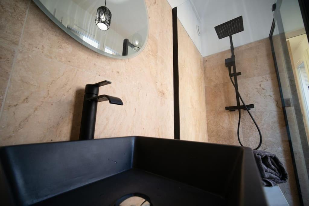 Appartement Tout Equipe 4 Couchages- Vieux Port & Panier มาร์กเซย ภายนอก รูปภาพ